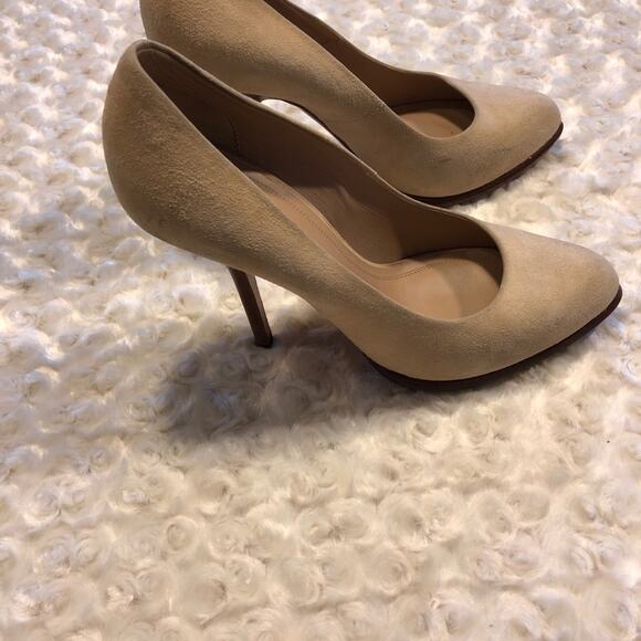 Celine Women’s Suede Semi Pointed Toe Pumps Nude Size 40 USA 9.5-… - Picture 3 of 8